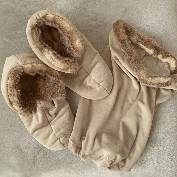 Restoration Hardware Slippers & Sack - Picture 2 of 7